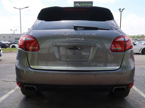 Used 2011 Porsche Cayenne S AWD/4WD image 9