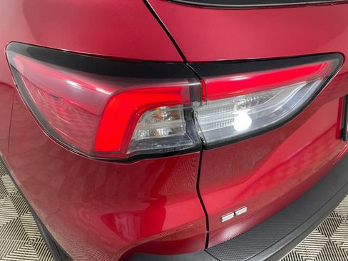 Used 2020 Ford Escape SE Sport image 18