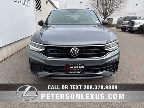 Used 2022 Volkswagen Tiguan SE R-Line image 8