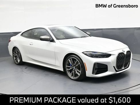 Used 2022 BMW M440i Coupe w/ Premium Package RWD image 1