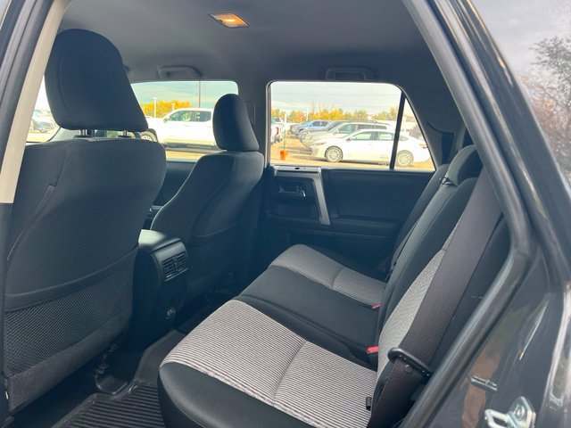 Used 2024 Toyota 4Runner SR5 AWD/4WD image 28