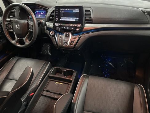 Used 2022 Honda Odyssey Elite image 11