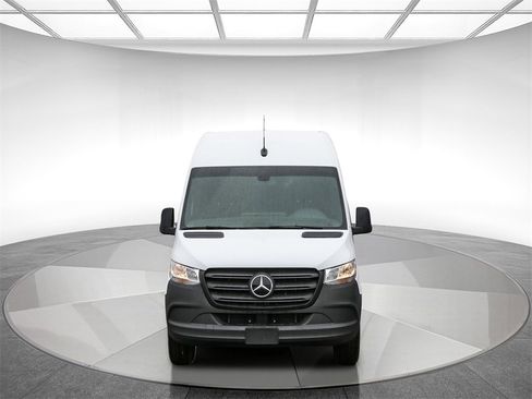 Used 2024 Mercedes-Benz eSprinter 170 Cargo image 6