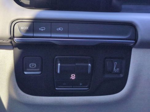 Used 2022 Cadillac Escalade Sport Platinum image 25