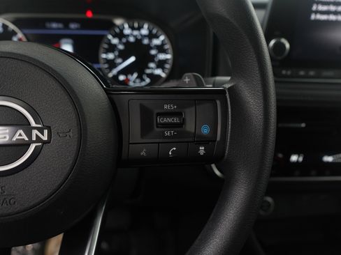 Used 2022 Nissan Rogue SV image 20