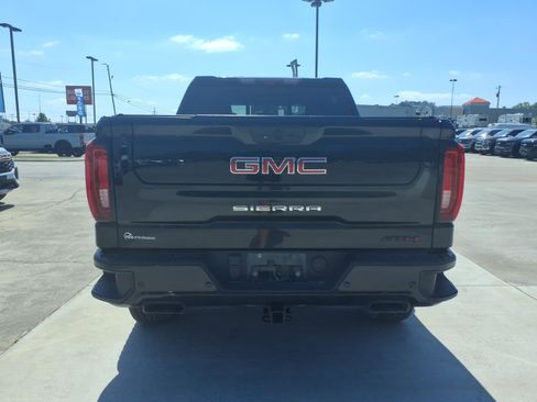 Used 2021 GMC Sierra 1500 AT4 w/ AT4 Premium Package AWD/4WD image 4