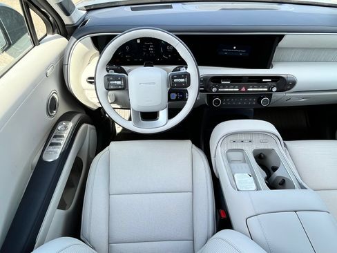 Certified 2026 Hyundai Palisade Calligraphy FWD image 9