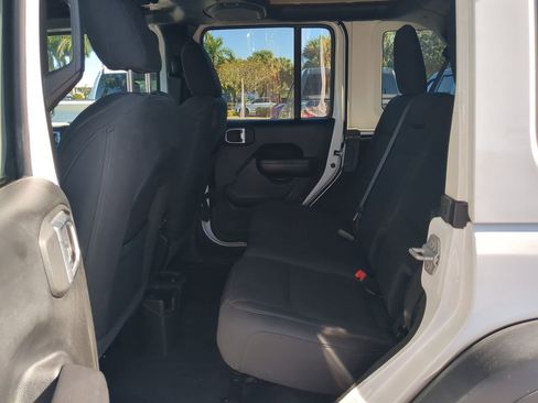 Used 2022 Jeep Wrangler Unlimited Sport image 14