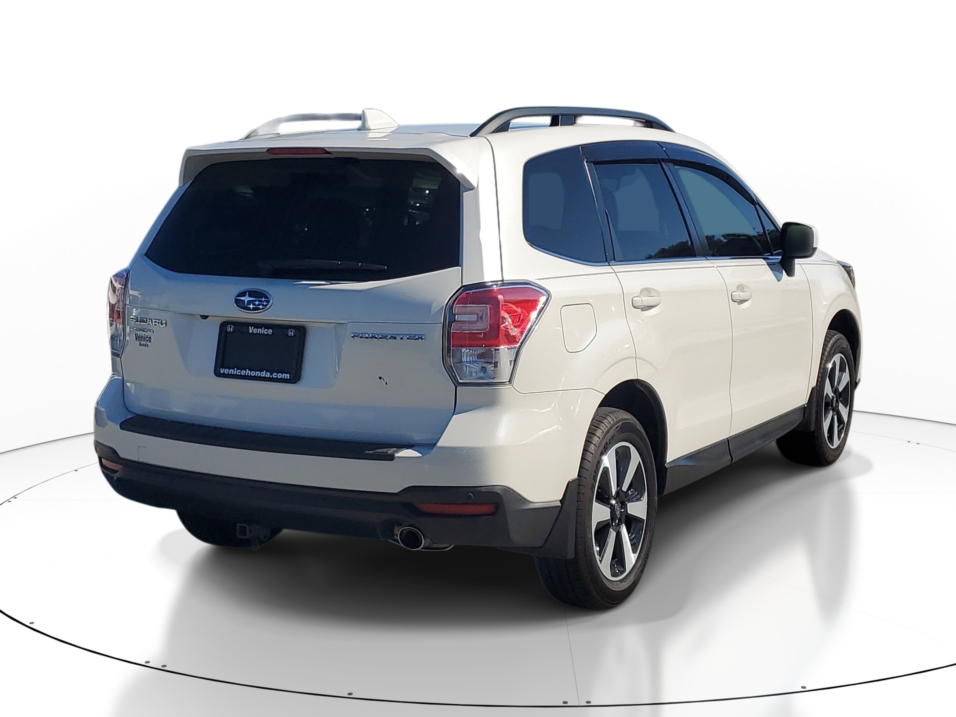 Used 2018 Subaru Forester 2.5i Limited AWD/4WD image 6