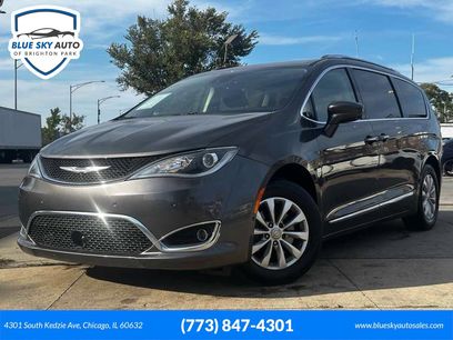 Used 2019 Chrysler Pacifica Touring-L w/ Advanced Safetytec Group