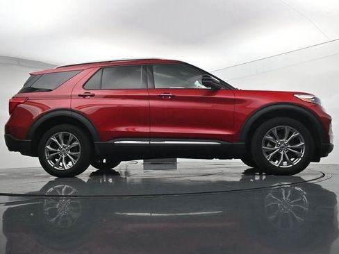Certified 2022 Ford Explorer Limited w/ Equipment Group 301A AWD/4WD image 42