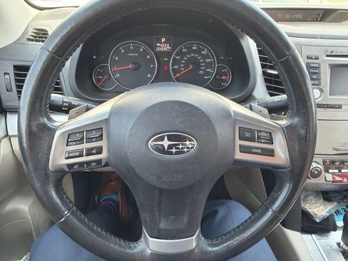 Used 2014 Subaru Legacy 2.5i Premium w/ Popular Package #1 AWD/4WD image 8