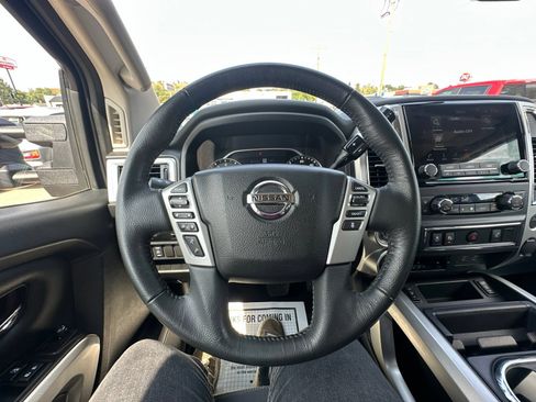 Used 2021 Nissan Titan SV w/ SV Convenience Package AWD/4WD image 43