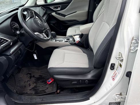 Used 2019 Subaru Forester Premium w/ All-Weather Package AWD/4WD image 8