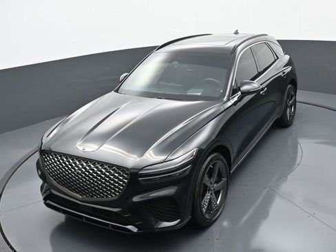 Used 2022 Genesis GV70 3.5T Sport w/ Sport Prestige Package image 31