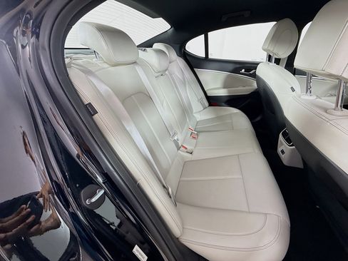 Used 2025 Genesis G70 2.5T RWD image 34
