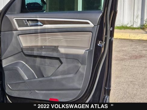 Used 2022 Volkswagen Atlas SE FWD image 34