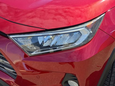 Used 2019 Toyota RAV4 Limited w/ Cold Weather Package image 37