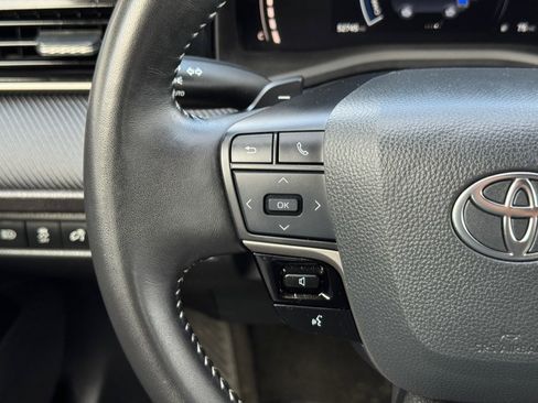 Used 2025 Toyota Camry SE FWD image 46