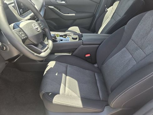 New 2026 Nissan Rogue SV AWD/4WD image 11