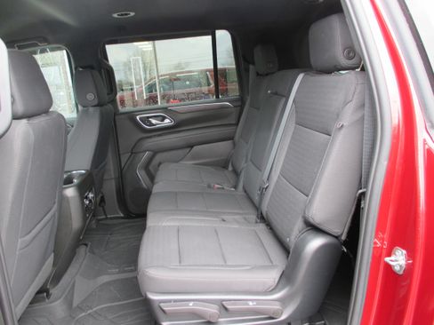 Used 2023 Chevrolet Suburban LS image 11