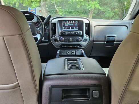 Used 2017 GMC Sierra 3500 SLT w/ Duramax Plus Package image 23