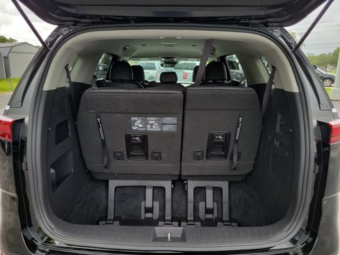 Used 2024 Kia Carnival LX FWD image 23