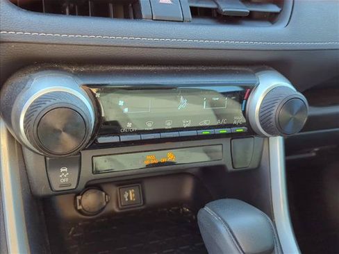 Used 2023 Toyota RAV4 LE FWD image 21