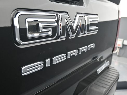 Used 2023 GMC Sierra 1500 Elevation w/ LPO, Elevation Black Package image 35
