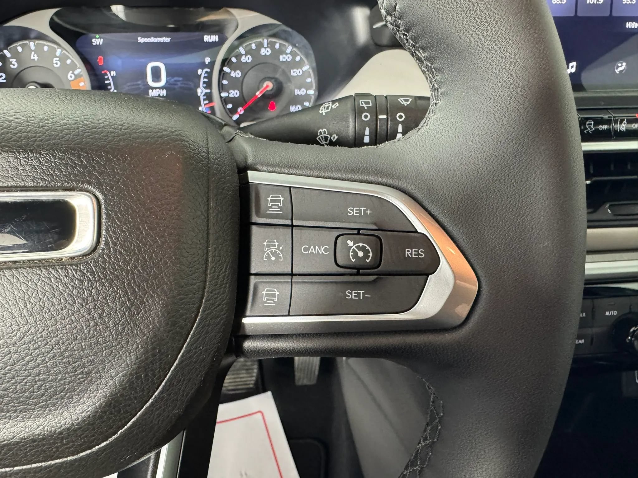 Used 2026 Jeep Compass Limited AWD/4WD image 16