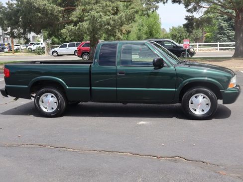 Used 2002 GMC Sonoma SLS w/ Marketing Option Pkg RWD image 3