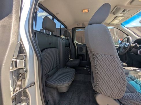 Used 2017 Nissan Frontier SV AWD/4WD image 14