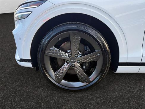 Used 2025 Genesis GV70 2.5T w/ Sport Prestige Package image 15