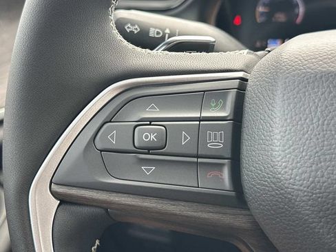 New 2026 Jeep Grand Cherokee L Limited w/ Luxury Tech Group II RWD image 27