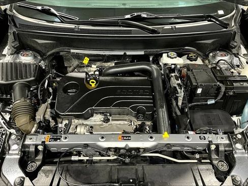Used 2024 GMC Terrain SLT w/ LPO, Floor Liner Package FWD image 29