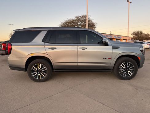 Used 2024 GMC Yukon AT4 w/ Technology Package image 8