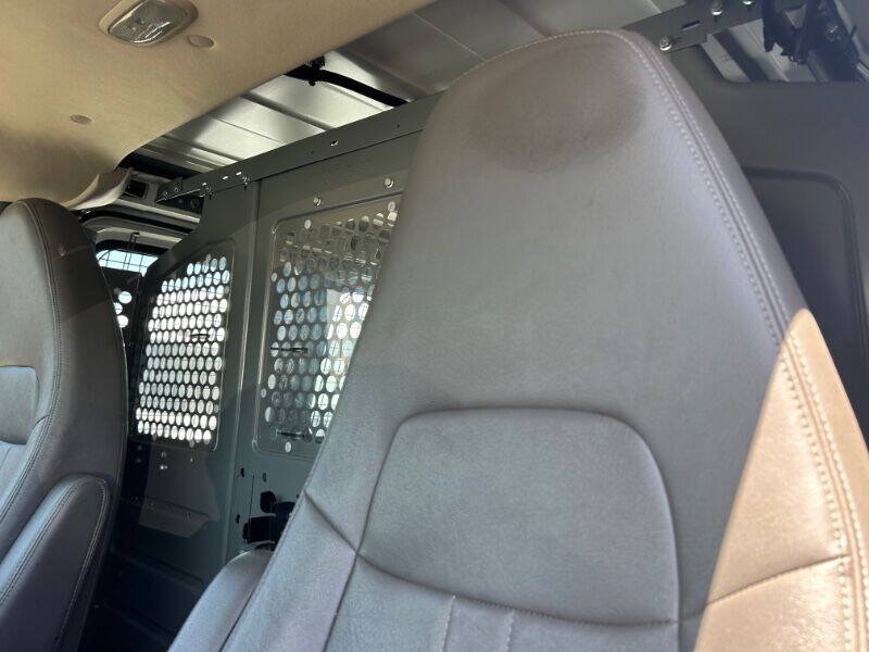 Used 2014 Chevrolet Express 2500 RWD image 8