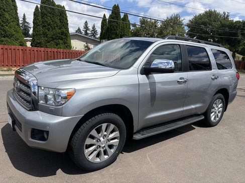 Used 2016 Toyota Sequoia Limited w/ Safety & Convenience Package AWD/4WD image 2