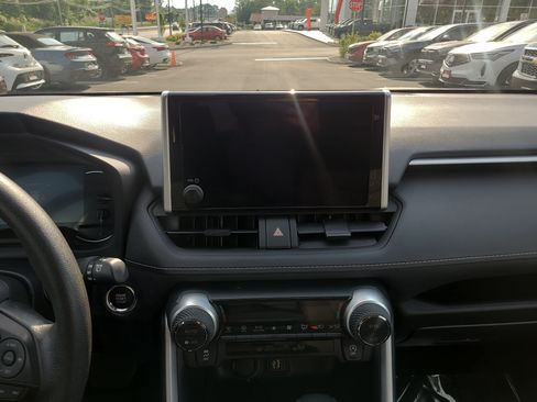 Certified 2024 Toyota RAV4 XLE AWD/4WD image 19