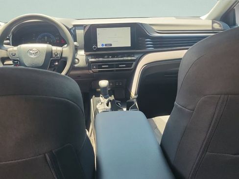 Used 2025 Toyota Camry LE w/ Convenience Package FWD image 10