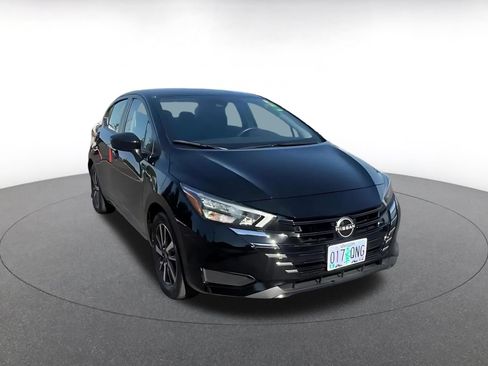 Used 2025 Nissan Versa SV FWD image 3