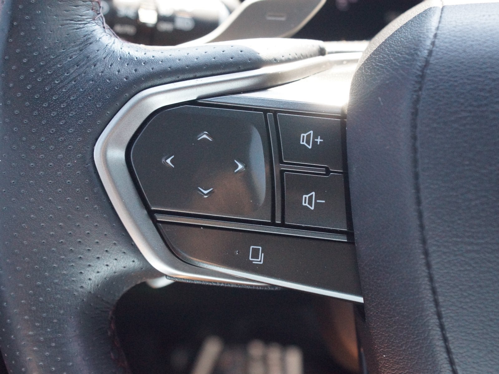 Used 2023 Lexus RX 350 F Sport w/ Cold Area Package AWD/4WD image 10