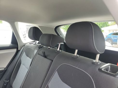 Certified 2025 Volkswagen Taos S FWD image 10