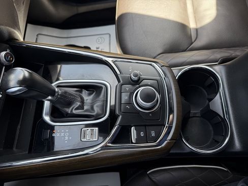 Used 2023 MAZDA CX-9 Signature image 9