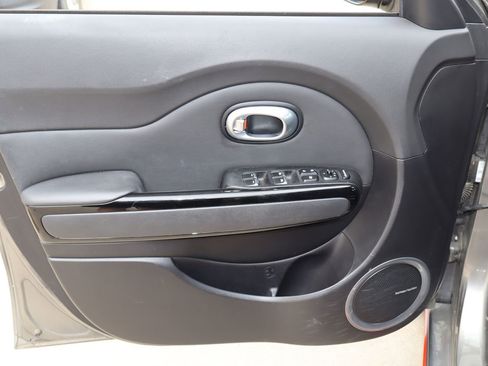 Used 2018 Kia Soul ! w/ Tech Package FWD image 20