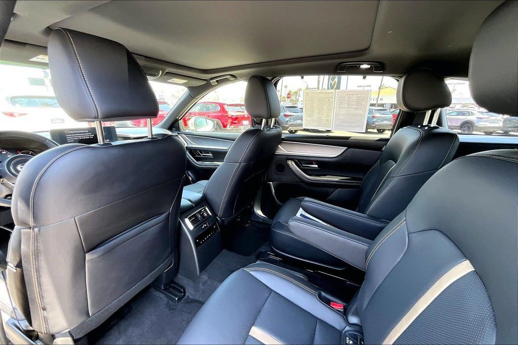 Certified 2024 MAZDA CX-90 3.3 Turbo w/ Premium Plus Pkg AWD/4WD image 17