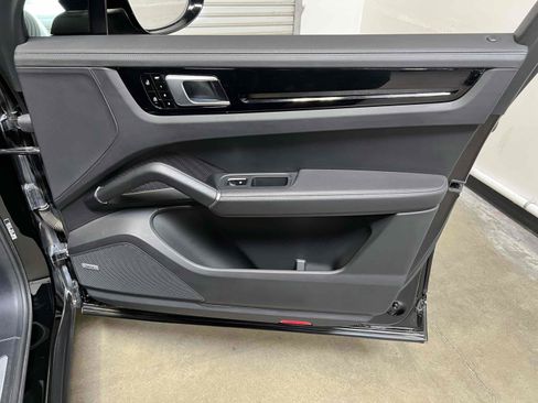 Used 2019 Porsche Cayenne S AWD/4WD image 81