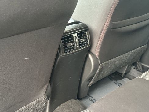 Used 2018 Nissan Rogue Sport SV image 14