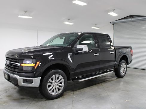 New 2026 Ford F150 XLT w/ Equipment Group 302A MID AWD/4WD image 3