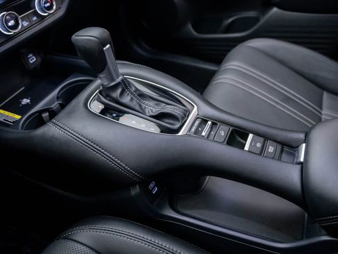 Certified 2025 Honda HR-V EX-L image 14